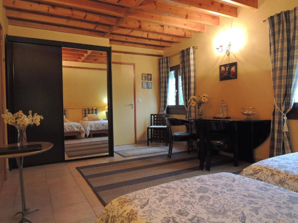 Villa Touloumo Mayrac Rum bild